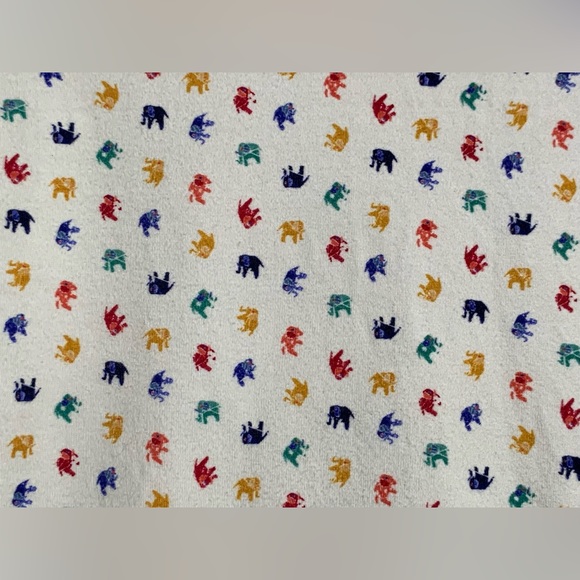 Jim Thompson Women’s Rainbow Elephant T-Shirt, Size Medium - Picture 2 of 6